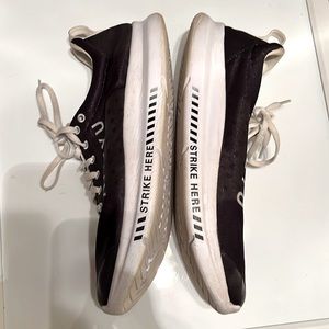 Atreyu Mens Running Shoes - Size 11.5